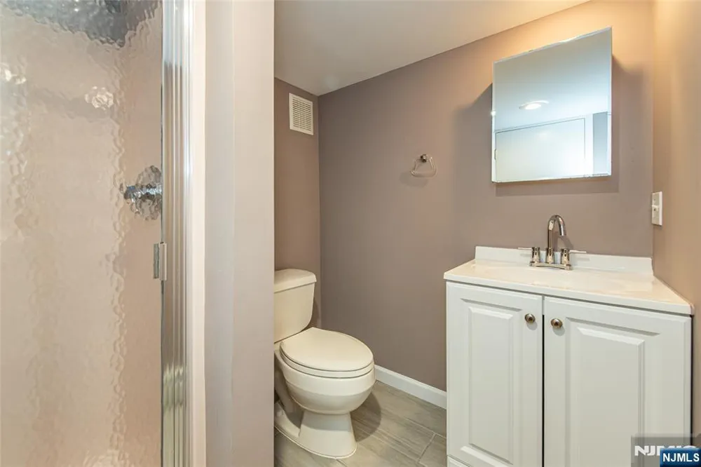 345 Bowden Road Cedar Grove, NJ 07009