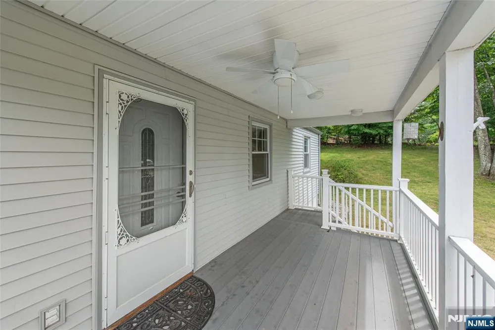 345 Bowden Road Cedar Grove, NJ 07009