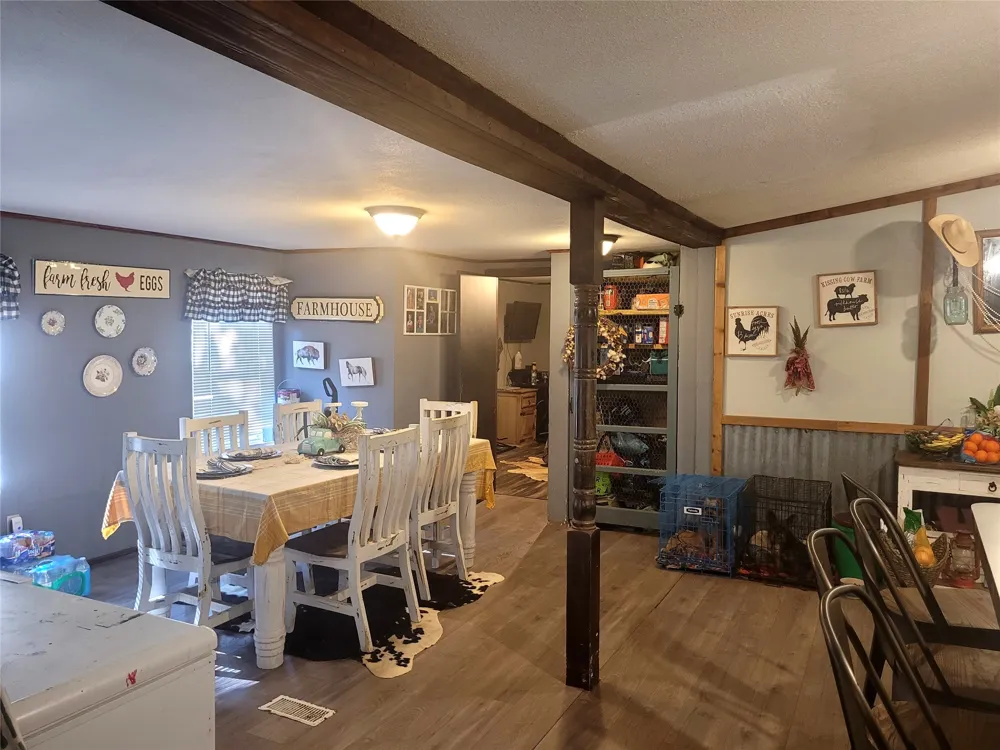 10510 U. S. Highway 82 E Blossom, TX 75416