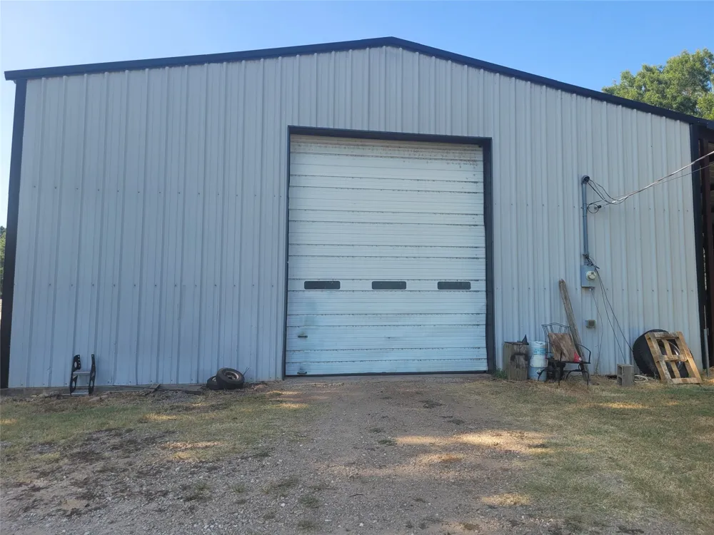 10510 U. S. Highway 82 E Blossom, TX 75416