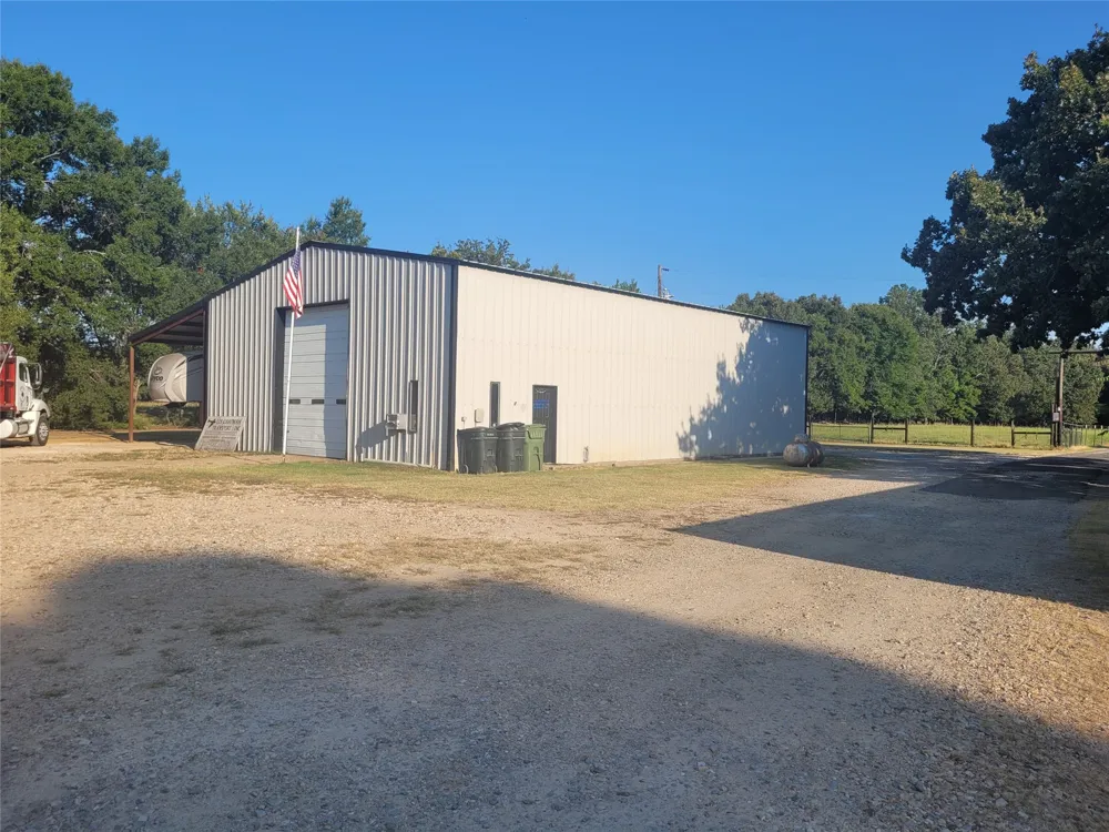 10510 U. S. Highway 82 E Blossom, TX 75416