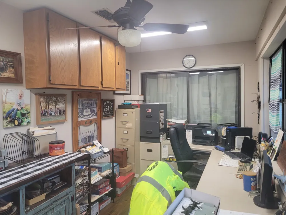10510 U. S. Highway 82 E Blossom, TX 75416