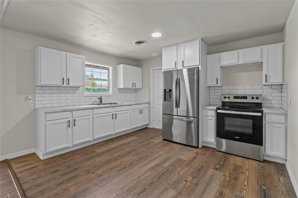 2304 Harper Drive Pasadena, TX 77502