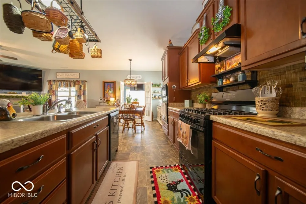 129 Larimar Way Whiteland, IN 46184