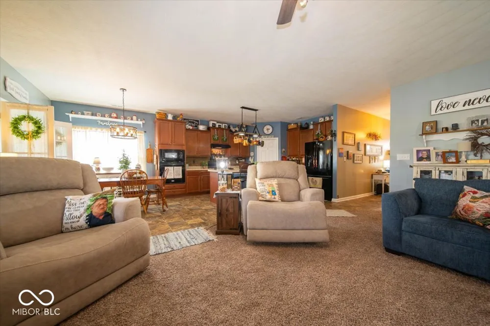 129 Larimar Way Whiteland, IN 46184