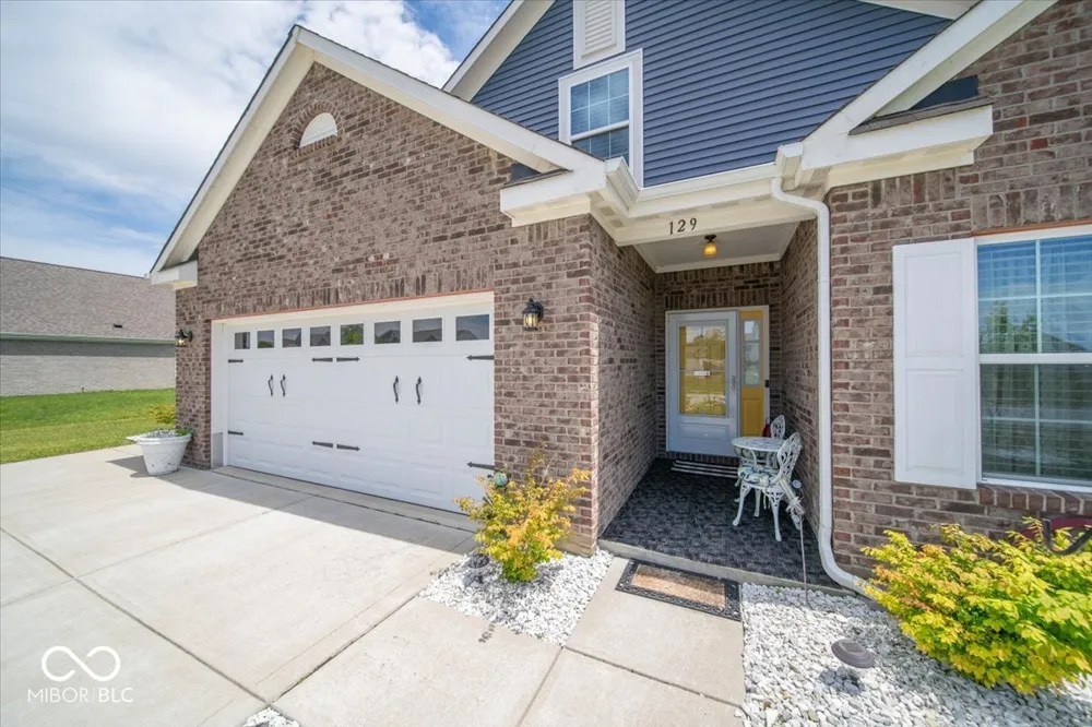 129 Larimar Way Whiteland, IN 46184