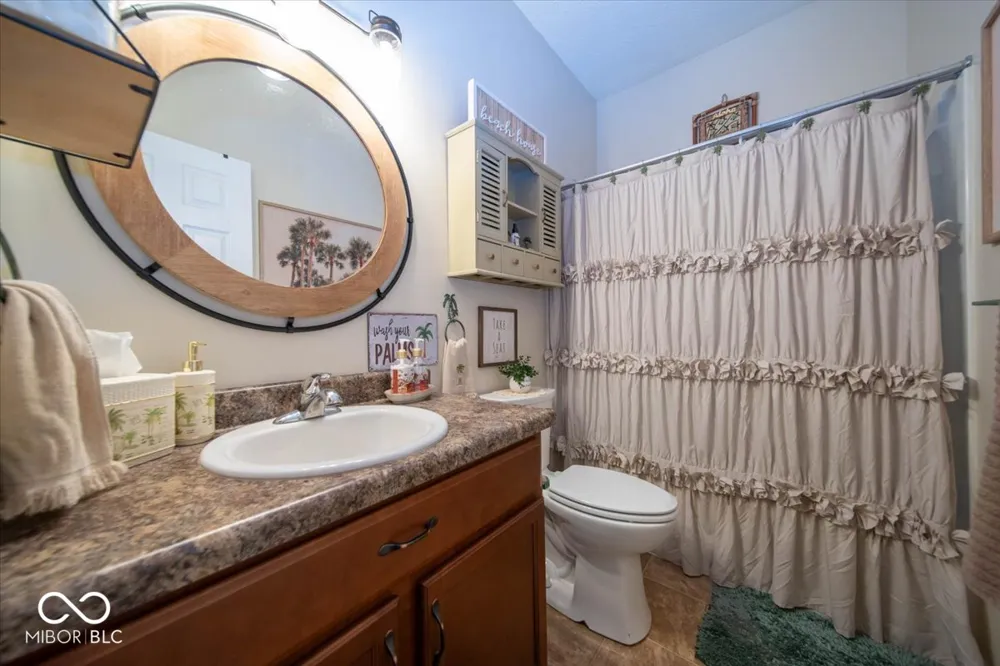 129 Larimar Way Whiteland, IN 46184