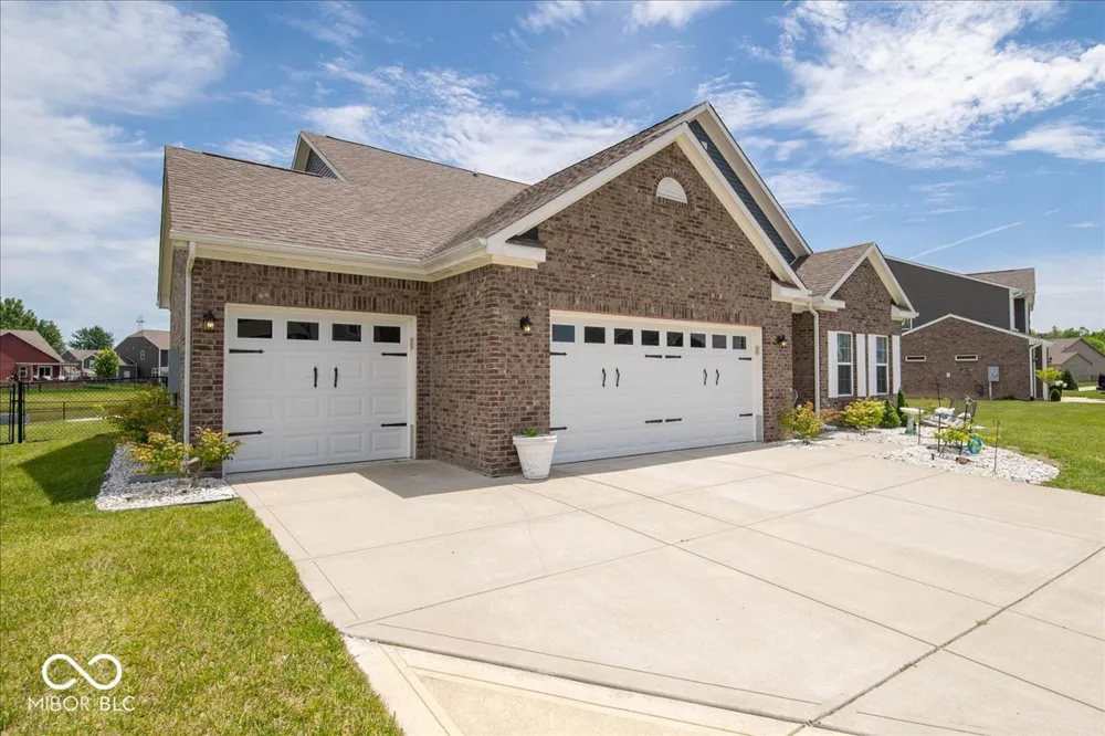129 Larimar Way Whiteland, IN 46184