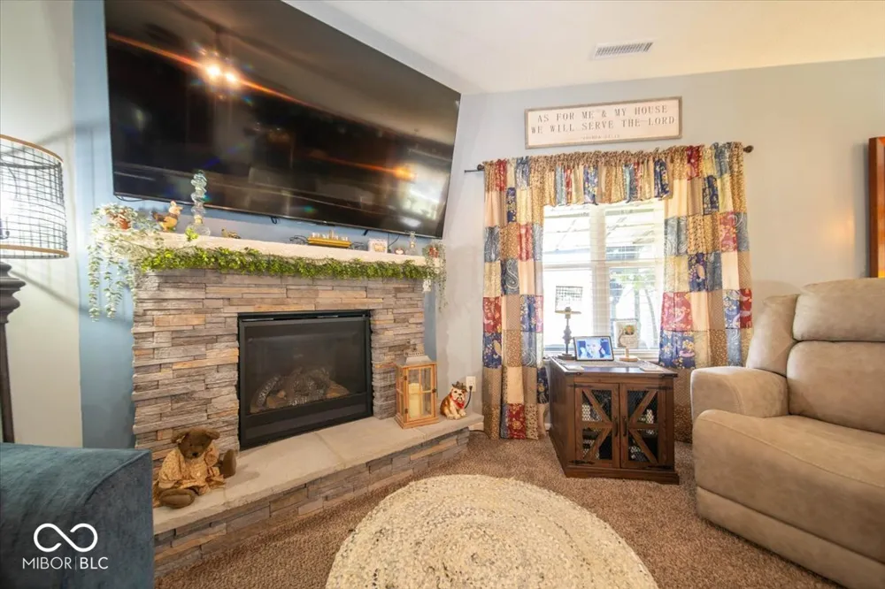 129 Larimar Way Whiteland, IN 46184