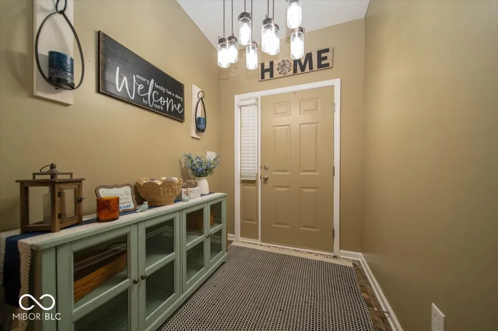 129 Larimar Way Whiteland, IN 46184
