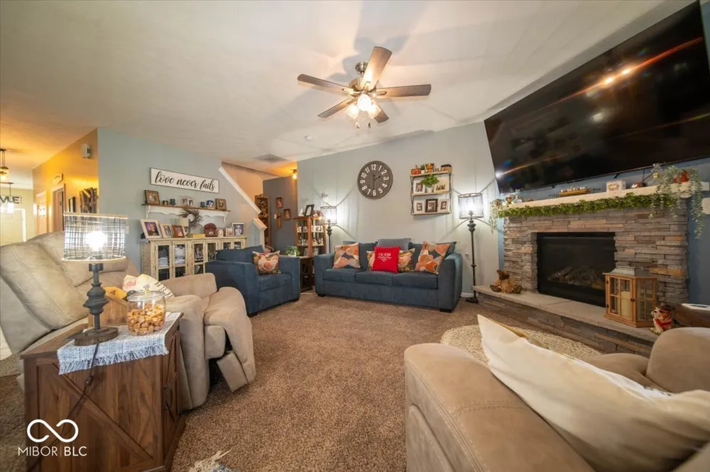 129 Larimar Way Whiteland, IN 46184