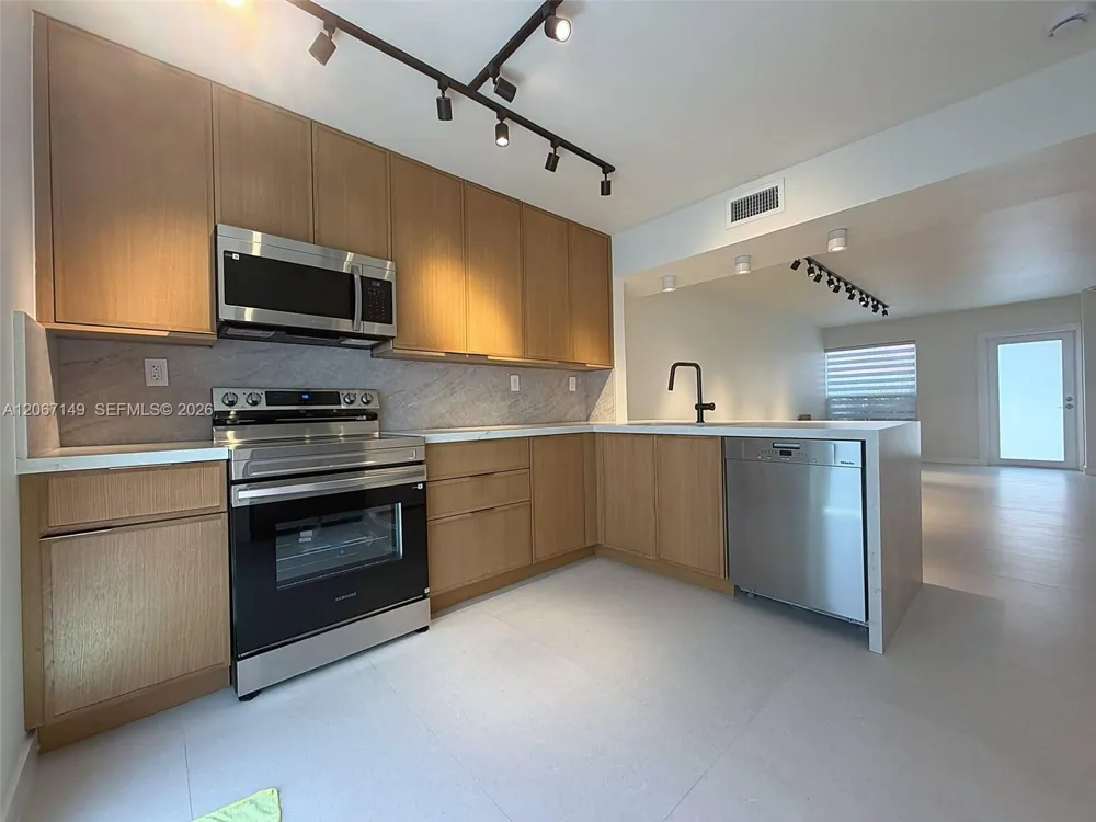 1220 Euclid Ave #2 Miami Beach, FL 33139