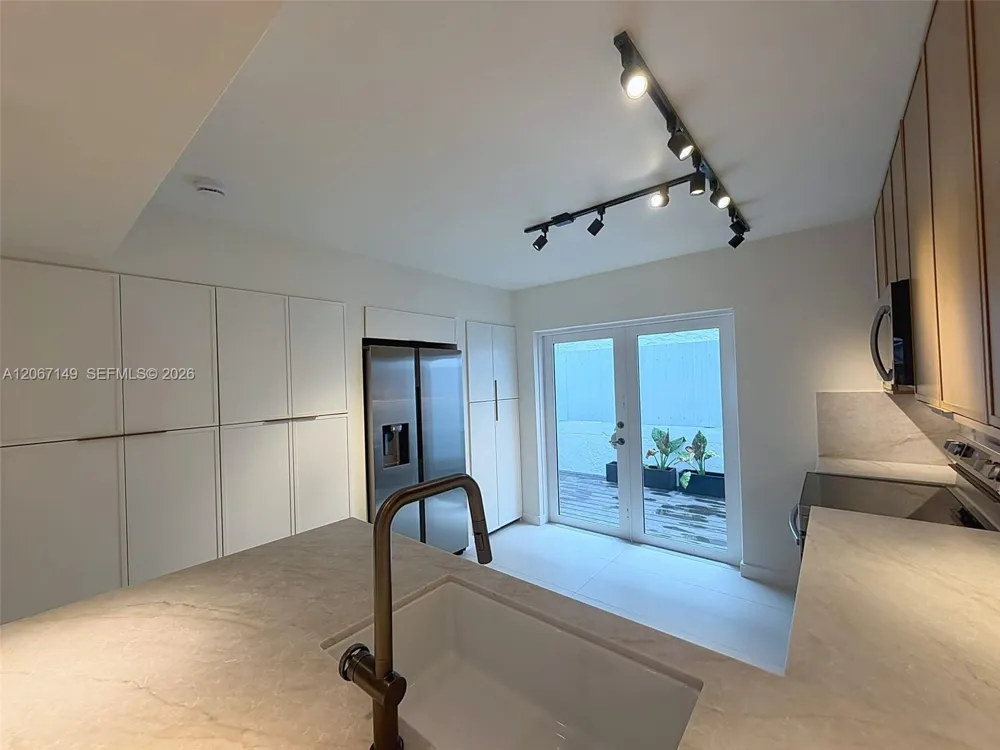 1220 Euclid Ave #2 Miami Beach, FL 33139