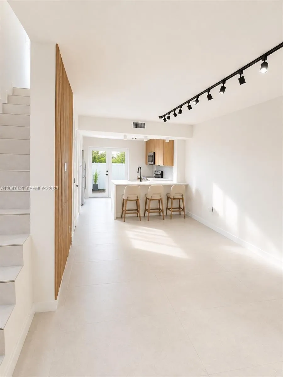 1220 Euclid Ave #2 Miami Beach, FL 33139