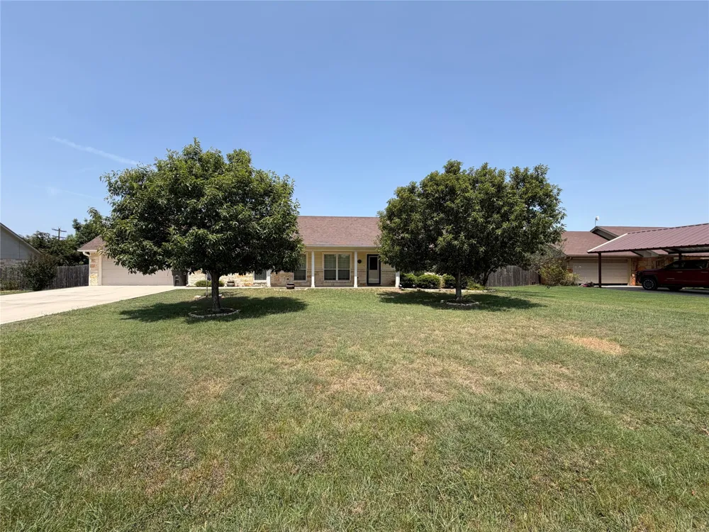 313 E River Oaks Road Early, TX 76802