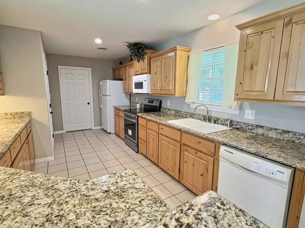 313 E River Oaks Road Early, TX 76802