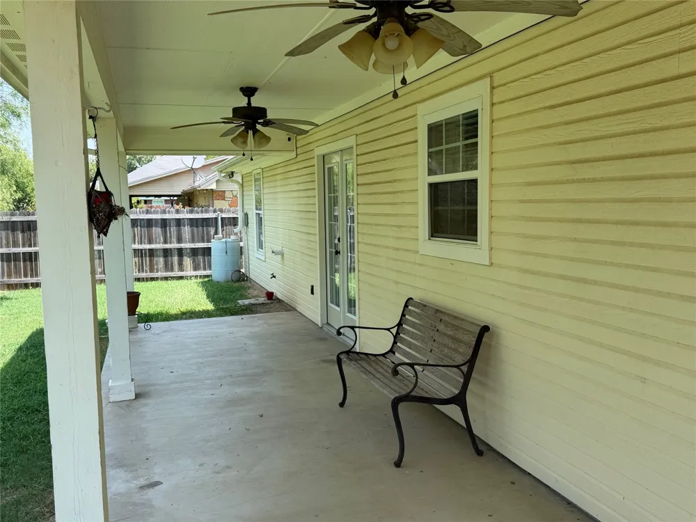 313 E River Oaks Road Early, TX 76802