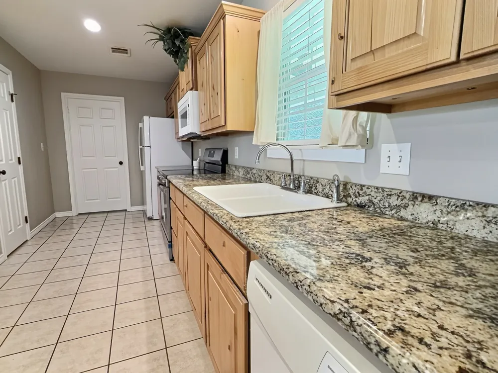 313 E River Oaks Road Early, TX 76802