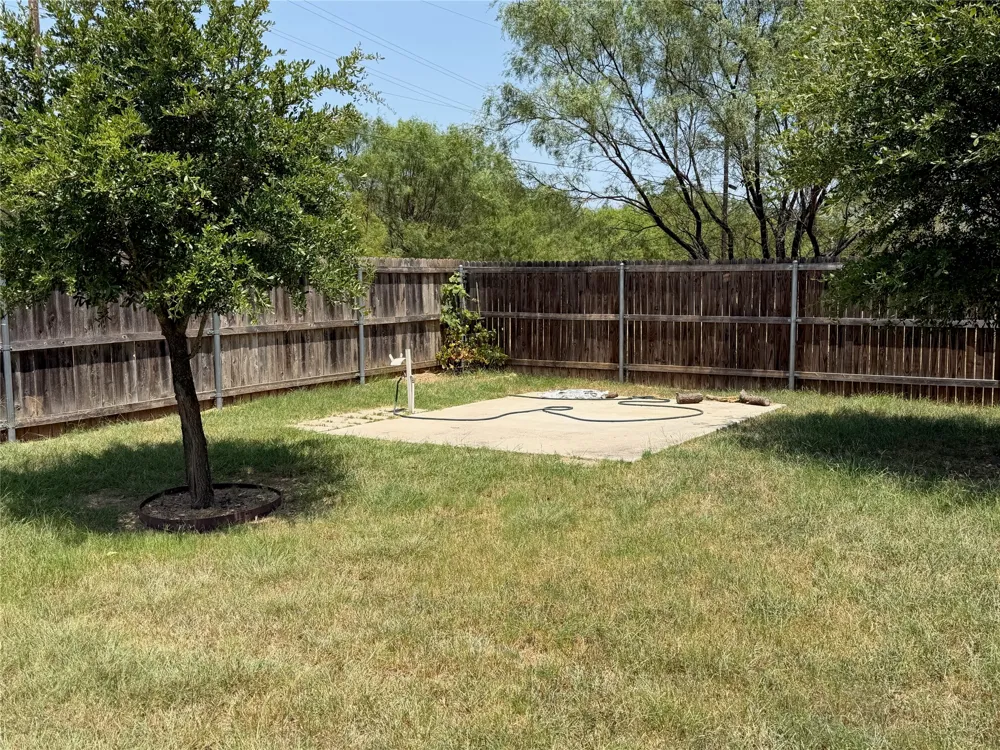 313 E River Oaks Road Early, TX 76802