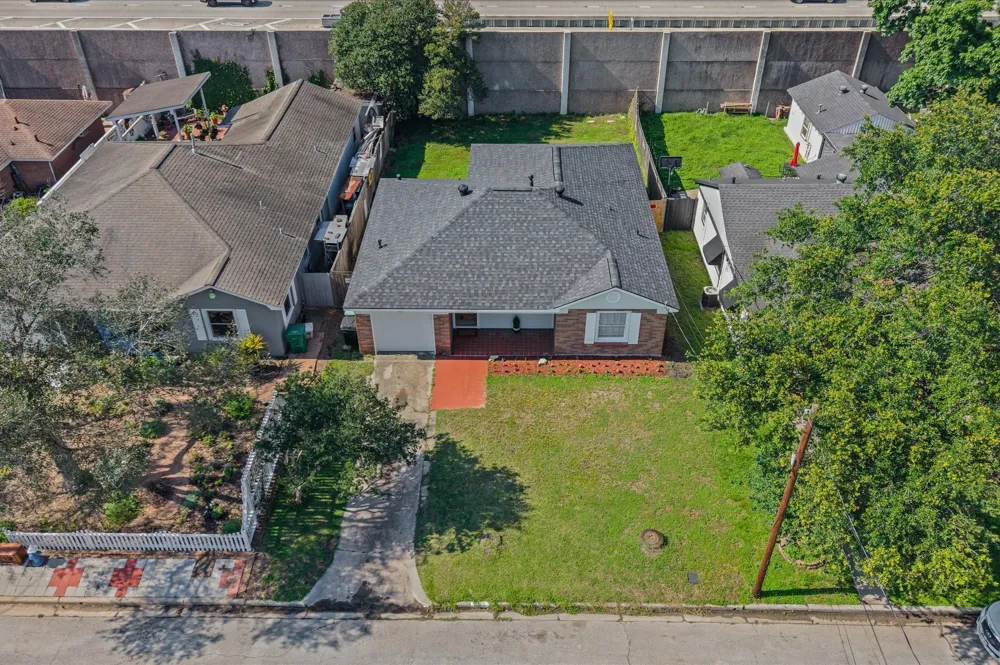 605 Kelley Street Houston, TX 77009