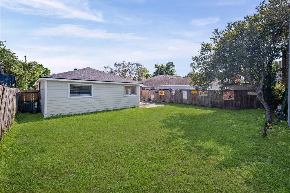 605 Kelley Street Houston, TX 77009