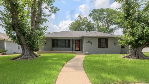 8017 Woodhue Road