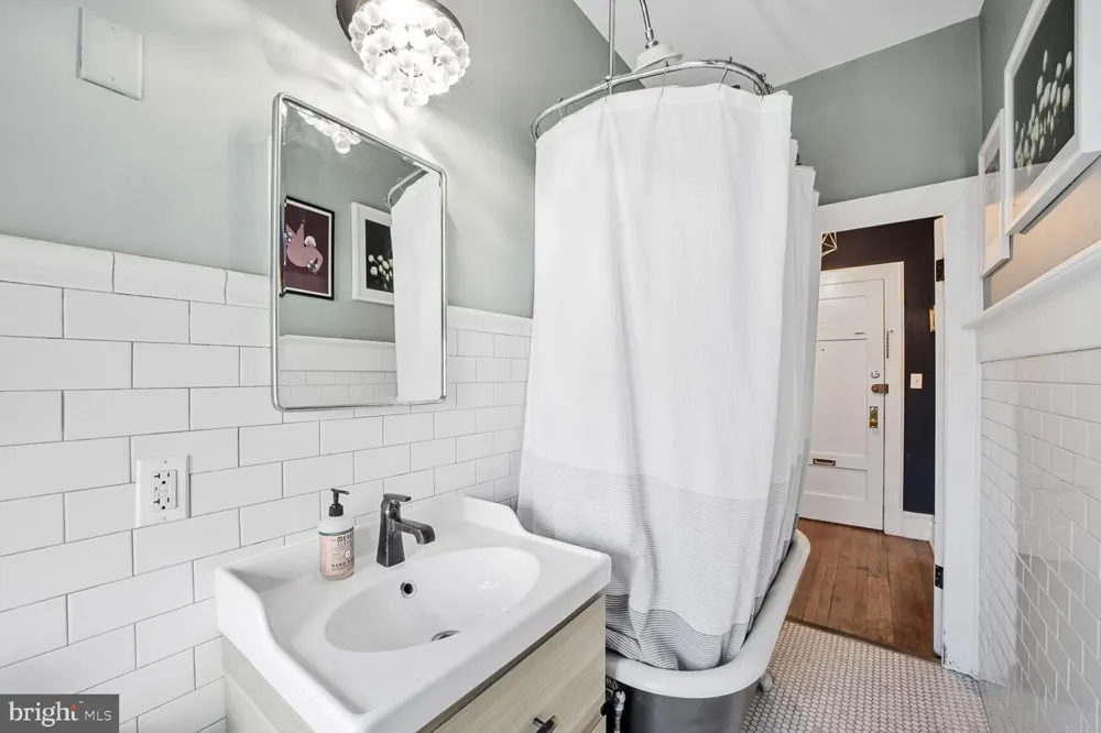 1526 17TH STREET NW #304 Washington, DC 20036