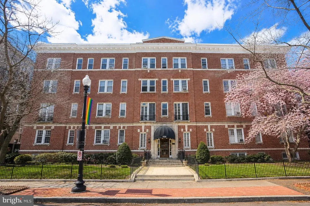 1526 17TH STREET NW #304 Washington, DC 20036