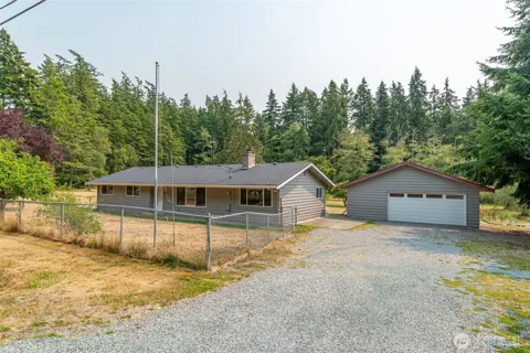 216 E Sleeper Road