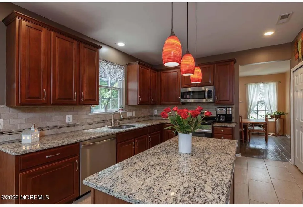 1052 Bonnie Blue Circle Williamstown, NJ 08094
