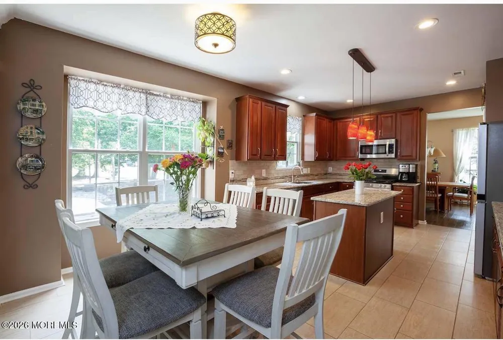 1052 Bonnie Blue Circle Williamstown, NJ 08094