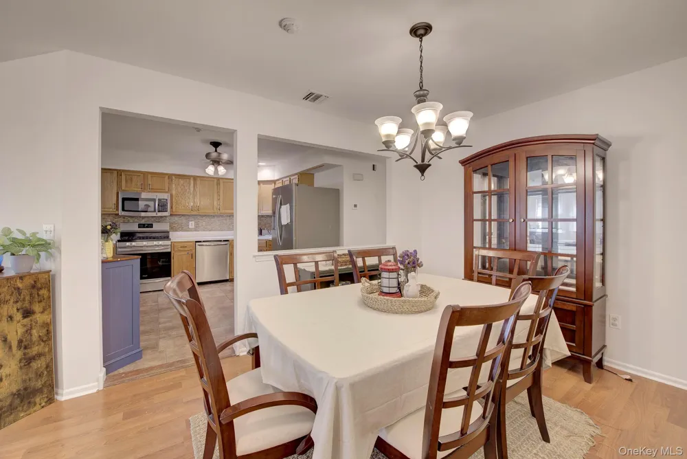 4 Country View Lane Middle Island, NY 11953