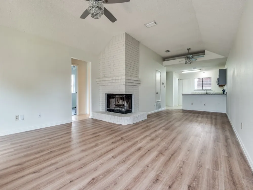 917 Westover Drive Lancaster, TX 75134