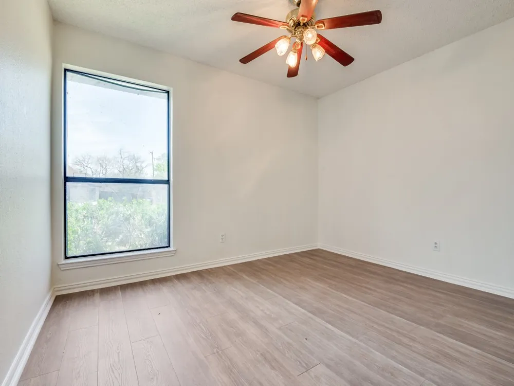 917 Westover Drive Lancaster, TX 75134