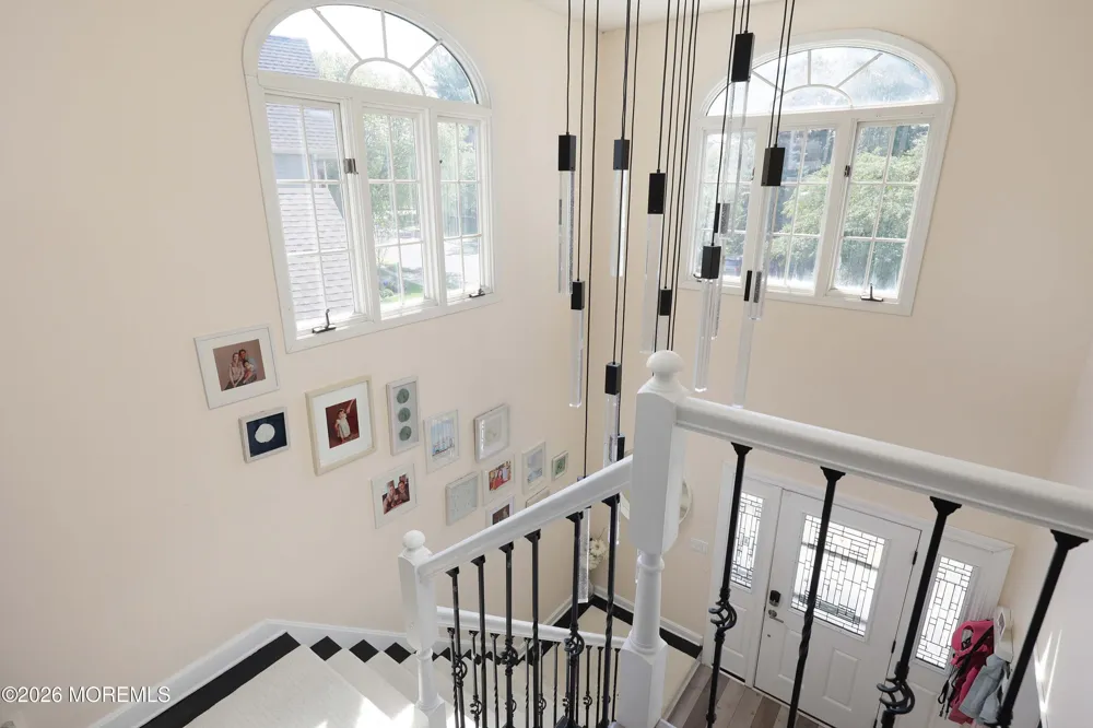 9 Sarah Court Matawan, NJ 07747