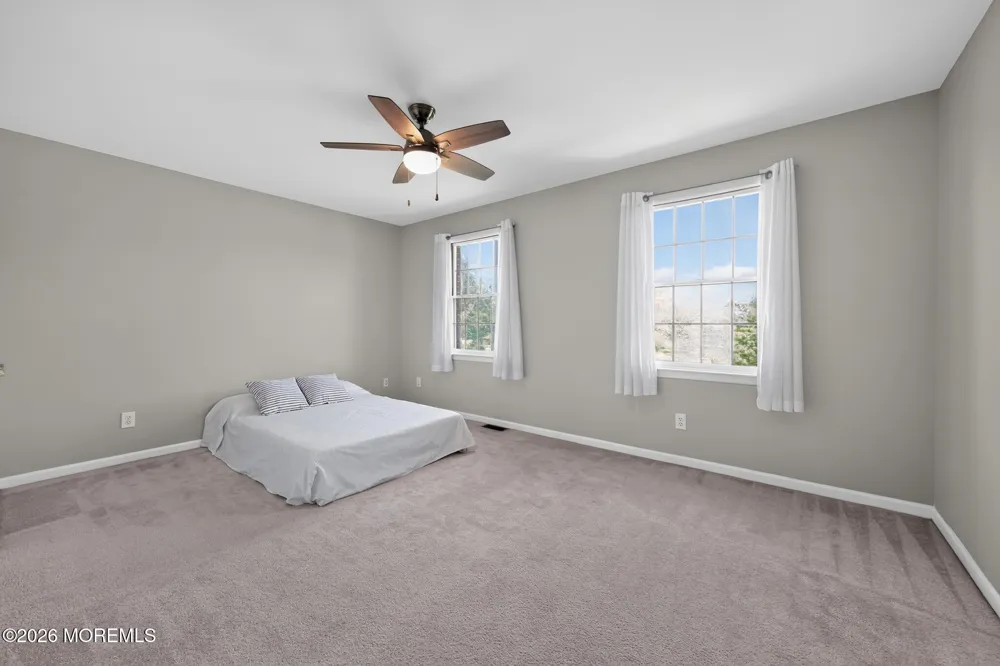 8 Sweetbriar Court Mullica Hill, NJ 08062