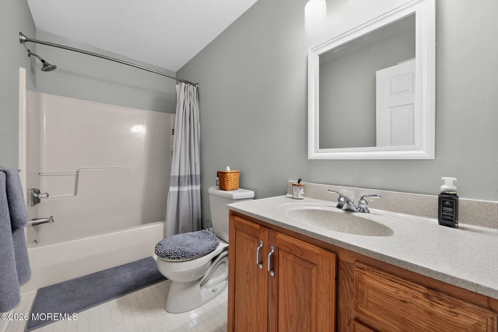 8 Sweetbriar Court Mullica Hill, NJ 08062