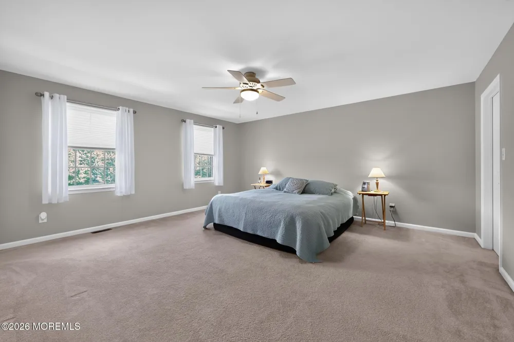 8 Sweetbriar Court Mullica Hill, NJ 08062