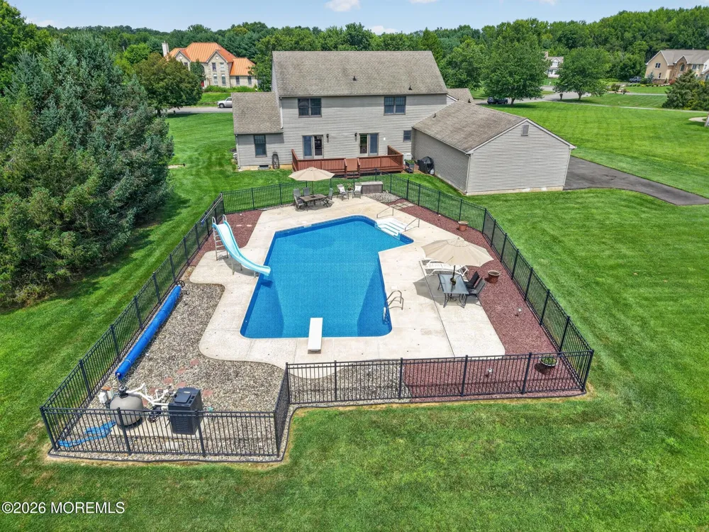 8 Sweetbriar Court Mullica Hill, NJ 08062