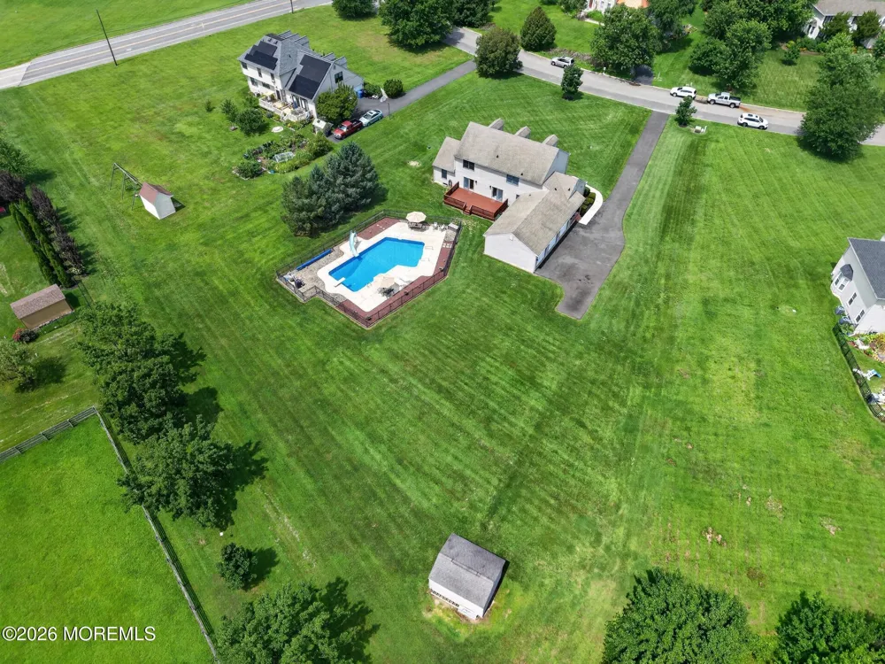 8 Sweetbriar Court Mullica Hill, NJ 08062