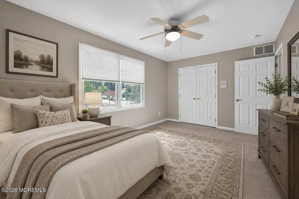 8 Sweetbriar Court Mullica Hill, NJ 08062