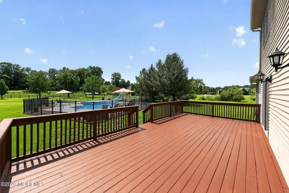 8 Sweetbriar Court Mullica Hill, NJ 08062