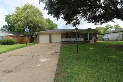 609 Circle Way