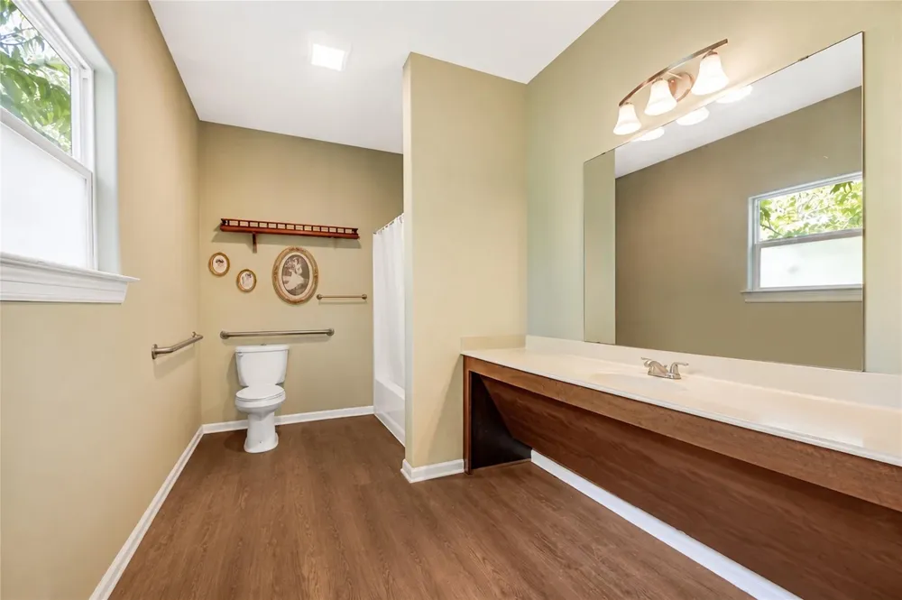2329 Avenue D San Leon, TX 77539