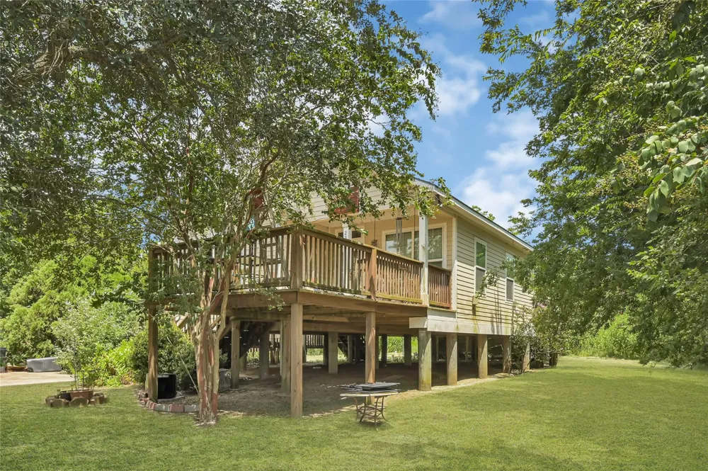 2329 Avenue D San Leon, TX 77539