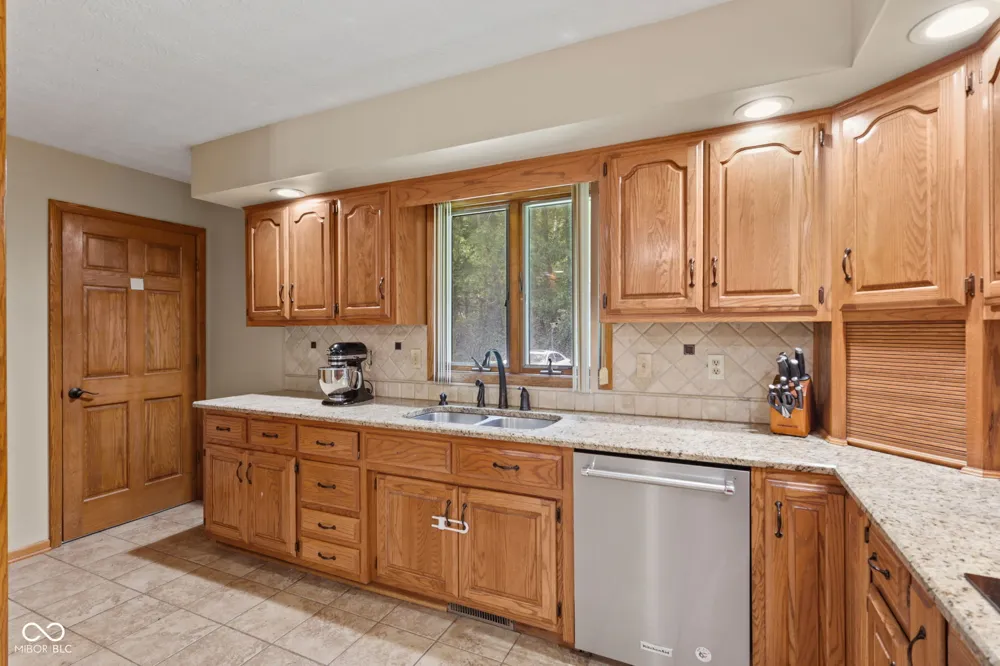 3650 W 450 Fairland, IN 46126