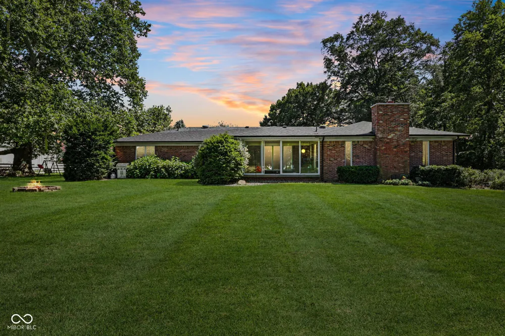 3650 W 450 Fairland, IN 46126