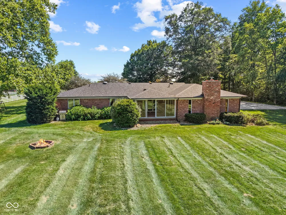 3650 W 450 Fairland, IN 46126