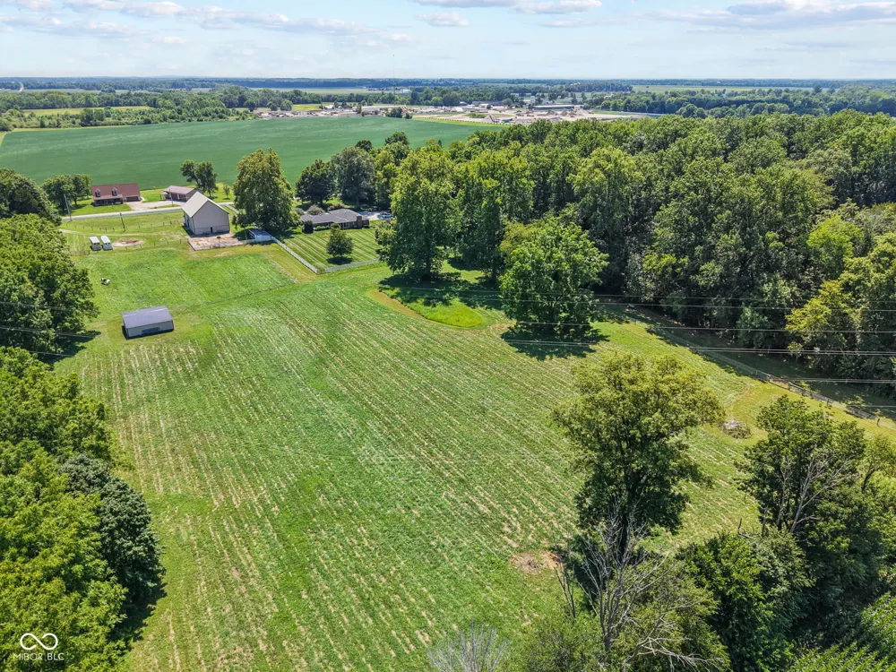 3650 W 450 Fairland, IN 46126