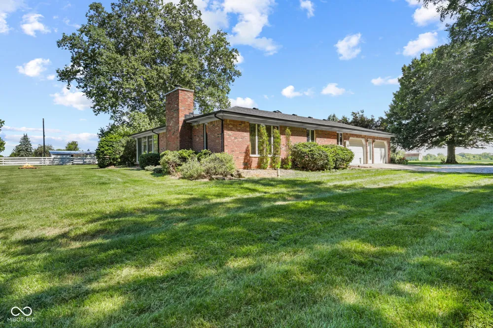 3650 W 450 Fairland, IN 46126